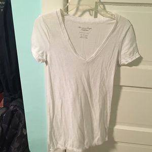 White American Eagle v Neck